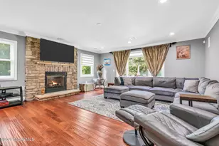 101 Oxford Ln, Aberdeen Township, NJ 07747 - Photo 22