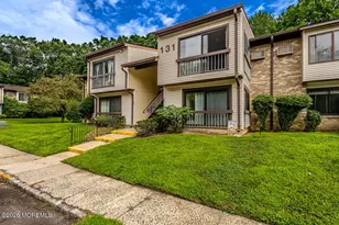 131 Amberly Dr, Manalapan Township, NJ 07726 - Photo 2