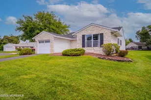 70 Suffolk Way, Marlboro Township, NJ 07746 - Photo 4