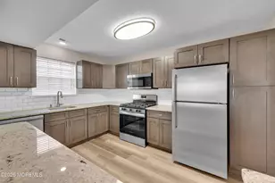 83 Tulip Ln, Freehold, NJ 07728 - Photo 10