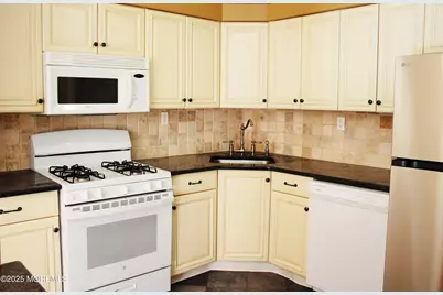 55 Frontier Way, Tinton Falls, NJ 07753 - Photo 2