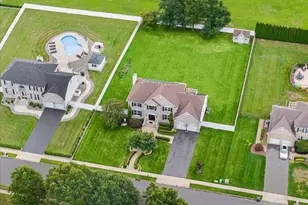 354 Hutchinson Dr, Freehold, NJ 07728 - Photo 42
