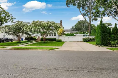 258 Lawrence Avenue, Oakhurst, NJ 07755 - Photo 4