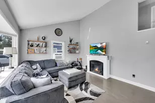 864 Roundtree Dr, Toms River Township, NJ 08753 - Photo 6