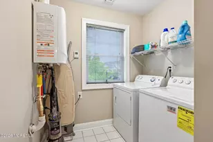 35 Red Oak Ct, Haskell, NJ 07420 - Photo 16