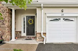 35 Red Oak Ct, Haskell, NJ 07420 - Photo 2