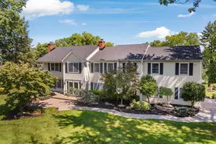 61 Laurelwood Dr, Colts Neck Township, NJ 07722 - Photo 2