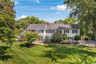 61 Laurelwood Dr, Colts Neck Township, NJ 07722 - Photo 4