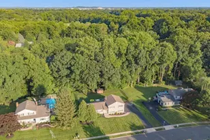 37 Ravine Rd, Red Bank, NJ 07701 - Photo 4