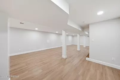 312 Edgemoor Road, Belford, NJ 07718 - Photo 28