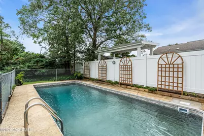 43 Railroad Avenue, Beachwood, NJ 08722 - Photo 4