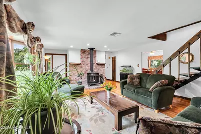 43 Railroad Avenue, Beachwood, NJ 08722 - Photo 10