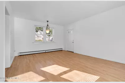94 Neptune Place, Laurence Harbor, NJ 08879 - Photo 6