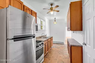 94 Neptune Pl, Laurence Harbor, NJ 08879 - Photo 10