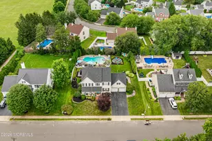 31 Woodstown Dr, Freehold, NJ 07728 - Photo 8
