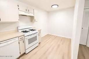 148 Sussex Pl, Galloway, NJ 08205 - Photo 6