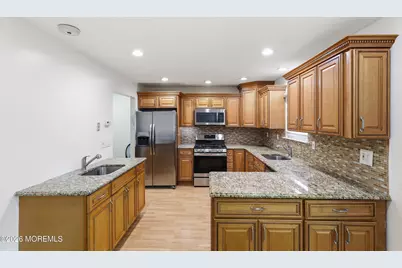 451 Rose Court, Lakewood, NJ 08701 - Photo 10
