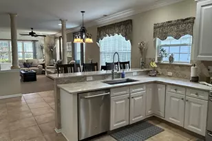 4 Mayflower Ct, Allentown, NJ 08501 - Photo 2