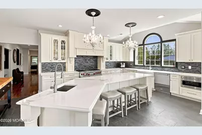 6 Courtney Court, Freehold, NJ 07728 - Photo 4