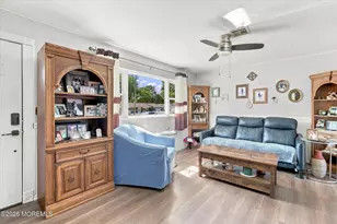 401 Applegate Ave, Toms River Township, NJ 08757 - Photo 6