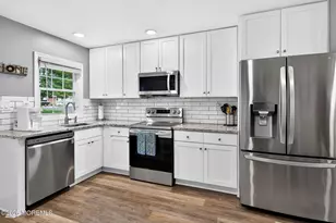 976D Aberdeen Dr, Lakewood, NJ 08701 - Photo 8