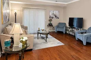 207 Knightsbridge Ln, Morganville, NJ 07751 - Photo 2