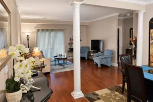 207 Knightsbridge Ln, Morganville, NJ 07751 - Photo 6