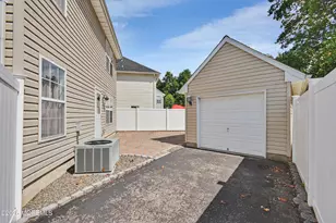 129 Hamlet Ct, Toms River Township, NJ 08753 - Photo 32