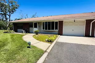 587B Lake Point Dr, Lakewood, NJ 08701 - Photo 12
