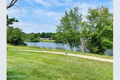 587 B Lake Point Drive, Lakewood, NJ 08701 - Photo 6