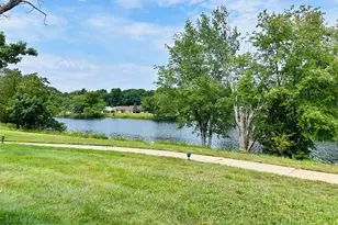 587B Lake Point Dr, Lakewood, NJ 08701 - Photo 6