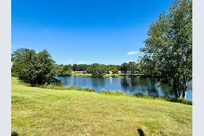587 B Lake Point Drive, Lakewood, NJ 08701 - Photo 10