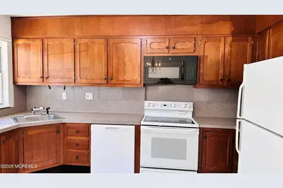 587 B Lake Point Drive, Lakewood, NJ 08701 - Photo 26