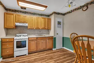 8 Robin St, Manchester Township, NJ 08759 - Photo 10
