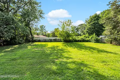 55 S Lake Drive, Red Bank, NJ 07701 - Photo 28