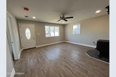 3 2nd Avenue, Port Monmouth, NJ 07758 - Photo 2