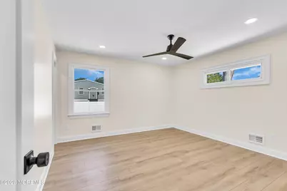 520 Beach Avenue, Beachwood, NJ 08722 - Photo 30