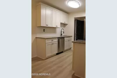 7 Pine Cluster Circle #J, Manalapan Township, NJ 07726 - Photo 2