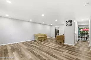 572 Davids Ct, Lakewood, NJ 08701 - Photo 4