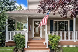 106 Perry St, Keyport, NJ 07735 - Photo 2