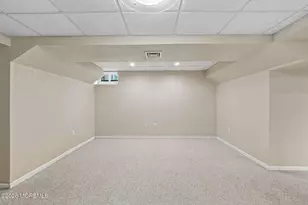 901 Oakley Dr, Freehold, NJ 07728 - Photo 50