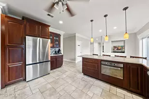 901 Oakley Dr, Freehold, NJ 07728 - Photo 14