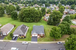65 Murray Hill Terrace, Marlboro Township, NJ 07746 - Photo 4