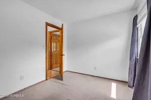 341 Middle Rd, Hazlet Township, NJ 07730 - Photo 14