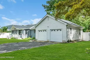 1681 Laurelton St, Brick, NJ 08724 - Photo 4