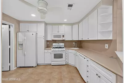 398 Hampton Place, Morganville, NJ 07751 - Photo 6