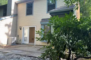 1 Amherst Ct, Freehold, NJ 07728 - Photo 4
