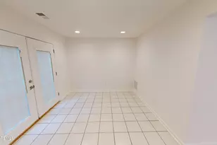 1 Amherst Ct, Freehold, NJ 07728 - Photo 6