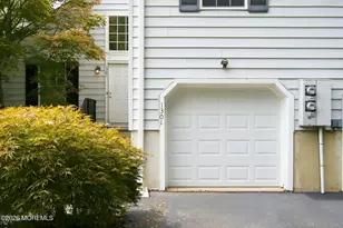 1301 Buckingham Cir, Middletown, NJ 07748 - Photo 2