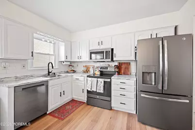 11 Grove Street, Middletown, NJ 07748 - Photo 4